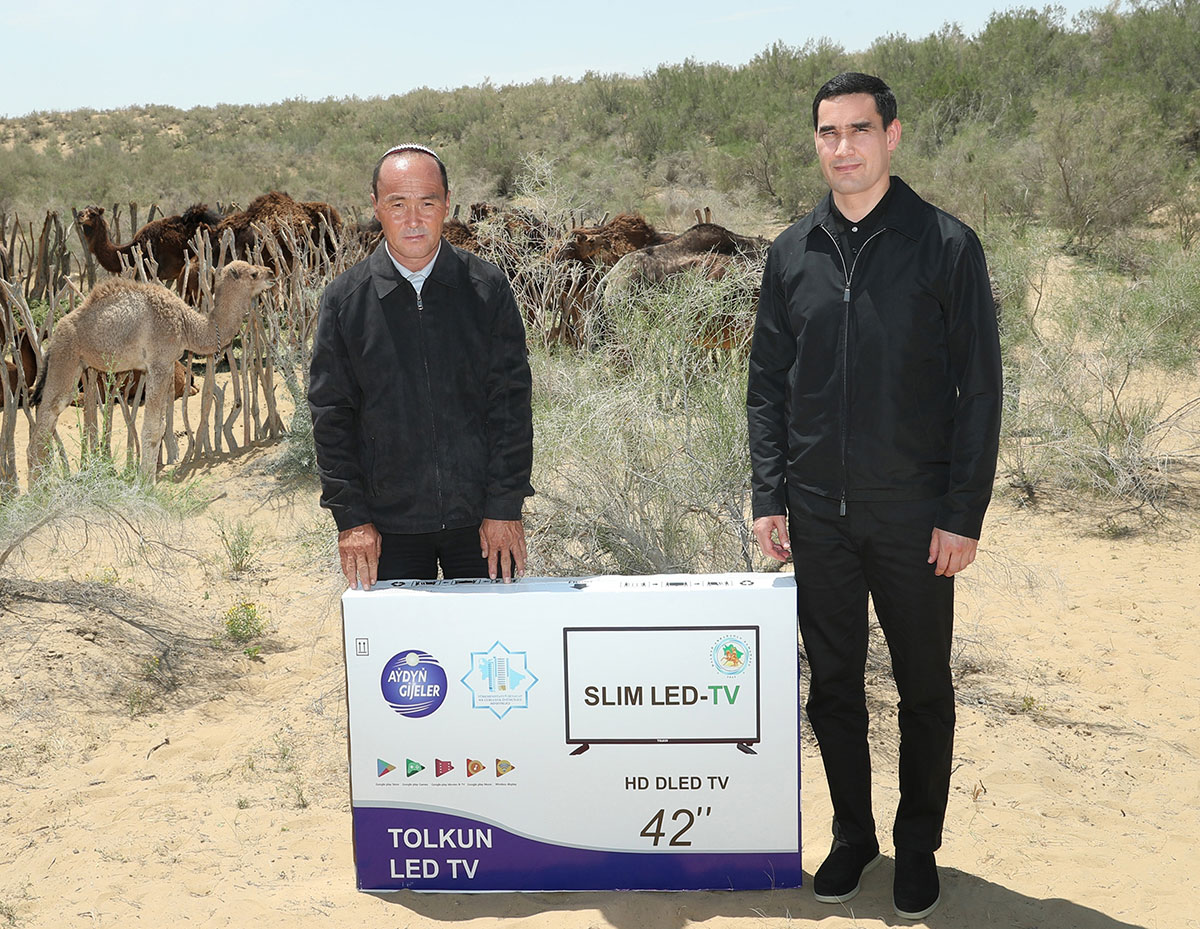 Президент Сердар Бердымухамедов ознакомился с положением дел в различных сферах Дашогузского велаята